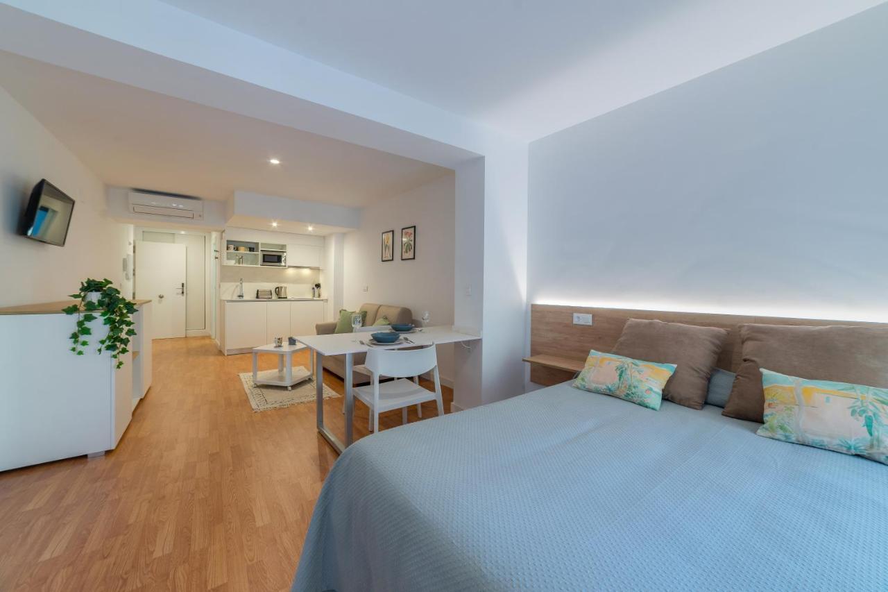 Apartamentos Turisticos Torres De Santiago Úbeda Extérieur photo