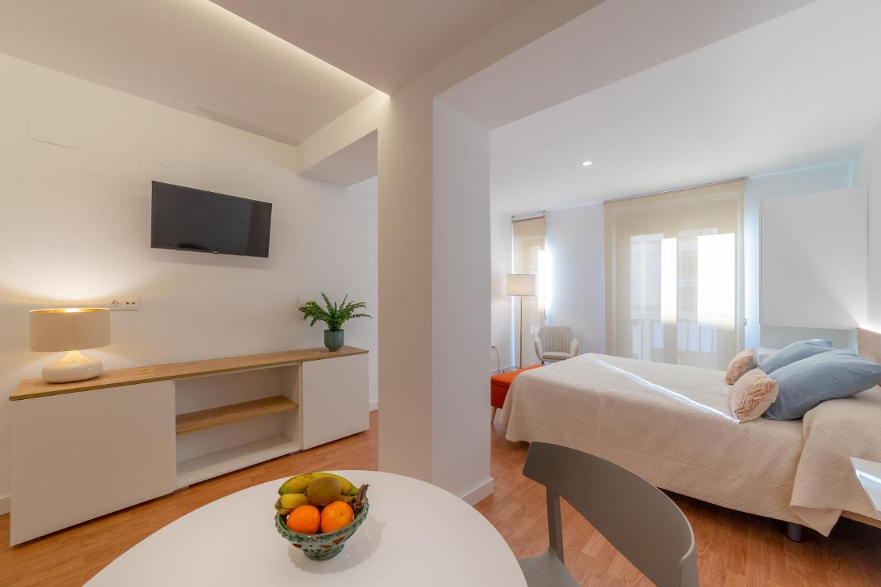 Apartamentos Turisticos Torres De Santiago Úbeda Extérieur photo
