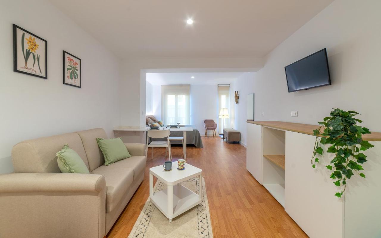 Apartamentos Turisticos Torres De Santiago Úbeda Extérieur photo