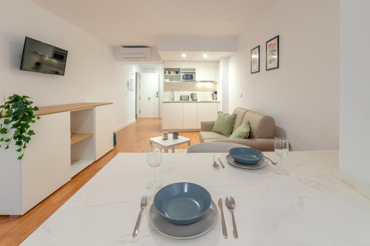 Apartamentos Turisticos Torres De Santiago Úbeda Extérieur photo